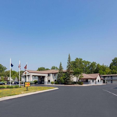 Super 8 By Wyndham Marysville/Port Huron Area Extérieur photo