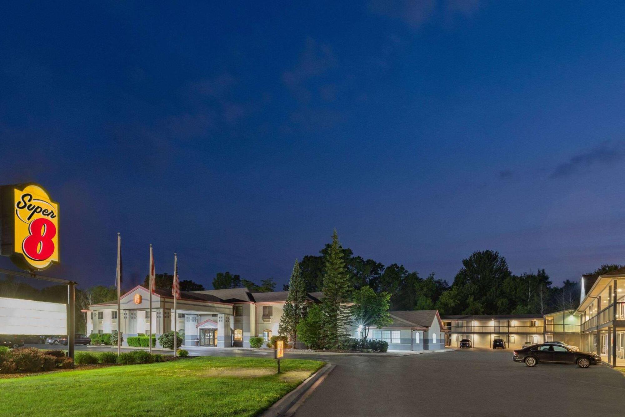 Super 8 By Wyndham Marysville/Port Huron Area Extérieur photo